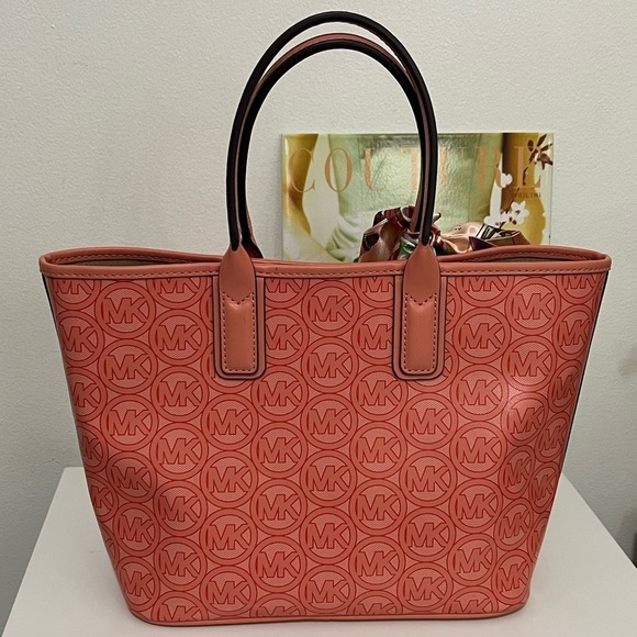 Michael Kors Coated Canvas Handbag Salmon Colored - Picture 10 of 15